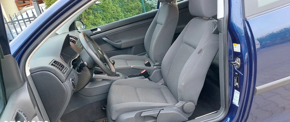 Volkswagen Golf cena 11999 przebieg: 171000, rok produkcji 2005 z Wrocław małe 562